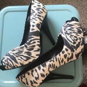 Audrey Brooke Pumps
